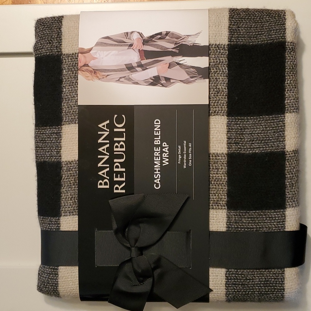 Banana Republic Cashmere Blend Wral